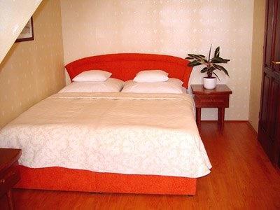 Goecsej Palatinus Etterem Es Panzio Aparthotel ซาลาแอแกร์แซค ภายนอก รูปภาพ